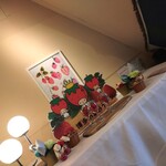 いちご ICHIJYU - 可愛い ディスプレイがお店を飾っています