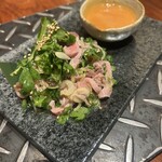 炭火焼ホルモン ぐう - コブクロ刺し