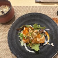 中國菜 心香 - サラダ、スープ、きゅうりの漬物