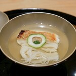306848513 - 白甘鯛とそうめんのお椀