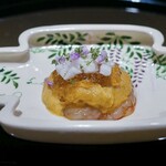 まき村 - 生ウニとシマボタンエビ