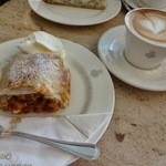 Café-Bistro Dallmayr - パイ