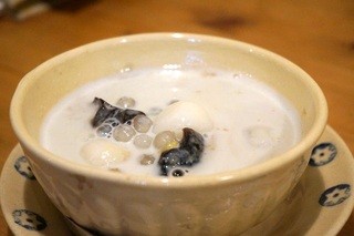 モノカフェ ワヲン - 練乳あんと仙草ゼリーの暖かいチェー　　500円