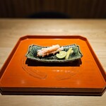 かにじぇんぬ 北のはなれ - タラバ蟹の炭火焼き