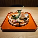 かにじぇんぬ 北のはなれ - ■八寸 ・青梅蜜煮 ・牡丹海老 塩麹 ・渡り蟹 生春巻き チリポン酢 ・蝦夷鹿ロースト ・茄子オランダ煮 ・穴子笹寿司