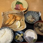 めしと純米別邸 二条市場 でめきん - 