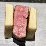 北海道焼肉 北うし - 黒毛和牛フィレステーキサンド