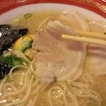 佐賀ラーメン　美登里 - 旨い薄切り叉焼