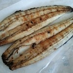 岡野川魚店 - うなぎの白焼き　1750円×2　美味しい 〜^^！私は身側だけ炙るのが好き…♪　2014.9