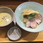 いかれたヌードル フィッシュトンズ - 