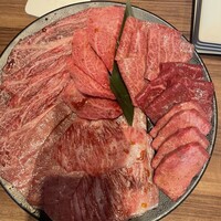 焼肉うしごろ 新宿三丁目店 - 