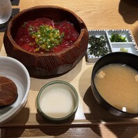 いぶき 東京駅 TEKKO avenue - 漬けマグロ山掛け丼 いぶき 東京駅 TEKKO avenue - 漬けマグロ山掛け丼