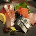 青ヶ島屋 - 刺身盛り合わせ