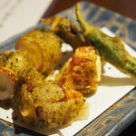 青ヶ島屋 - 神津島産岩のり入り竹輪チーズ磯辺揚げ