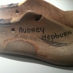 GROM - ジェラートの後、あの伝説の女優の靴型を拝見(^_^)