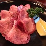 紅梅園 - H.26.3.6.夜 塩タン @900円