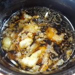 草笛 - かき揚げの破片をね♪