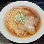 麺道 夢幻 - 料理写真:鶏そば（醤油）
