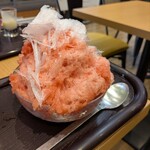 やきいも丸じゅん - いちご果実氷　みるみる溶けます　かなり酸味の効いたいちご味　美味しい♥