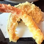 十割そば 山楽 - 天ぷらは3種  海老、かぼちゃ、茄子