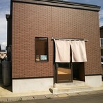 中華そば　おのむら - 駐車場はお店を正面に見て右側♪