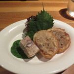 阿佐ヶ谷バードランド - 砂肝の煮こごり、レバーのパテ、胸肉で作ったリエット。