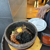 焼肉トラジ 名古屋セントラルタワーズ店 - 石焼ビビンバ