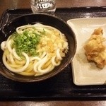 Kodawari Menya - かけうどん210円 とり天120円