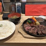 STEAK&HAMBURG ひげ - 