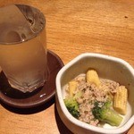 地酒とそば・京風おでん 三間堂 - お通しと日本酒