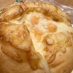 焼きたてパン工房 かえでの木 - 4種のチーズ丸！