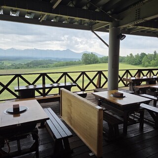 深山峠アートパークバーベキューテラス_2