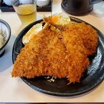 まるやま食堂 - 特大あじフライ定食(ご飯少な目)