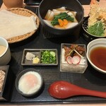 花山うどん 羽田エアポートガーデン店 - 