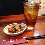 串菜 - お通しと烏龍茶