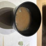 たか吉の鮨 - 赤だしはじゅんさいとしじみ｡しじみがでかい