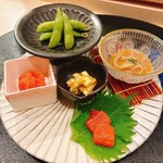 心一 - 枝豆 イカの塩辛
      クリームチーズの南蛮味噌和え
      南蛮たらこ 時鮭のすじこ