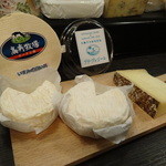 湘南ファーム - ・協働学舎新得農場　プチ・プレジール
・高秀牧場チーズ工房　いずみの白い月
・チーズ工房羊飼い　牛のミルクのセミハードチーズ

