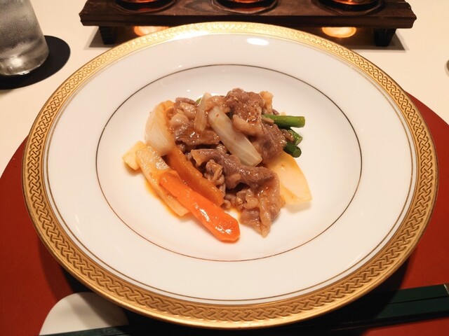 中国料理大全 4【四川料理】 新中国料理大全 4 |本 | 通販 | Amazon