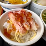 海陽 - カニ好きの姫に贈呈