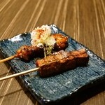 花火 - 2014.8 牛ホルモン串（230円）、牛レバー串（230円）