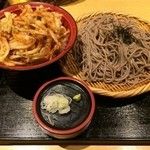 右衛門 - かきあげ丼と蕎麦のセット