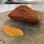 DAN - 息をのむ美味しさの焼き立てフィナンシェ