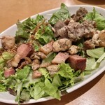 ガブ飲みビストロ酒場　ねぎらいや - 肉サラダ