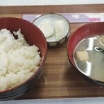 春美食堂 - ごはん、味噌汁、漬物