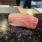 さか本 鮨 - トロ