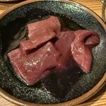 炭火焼肉ホルモン 七輪坂井 - 