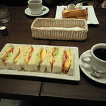 Shirubia Kohi Ten - コーヒーとEHTサンド
