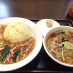 正香園 - 餡掛け炒飯と半ラーメンセット