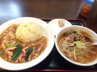 Seikouen - 餡掛け炒飯と半ラーメンセット